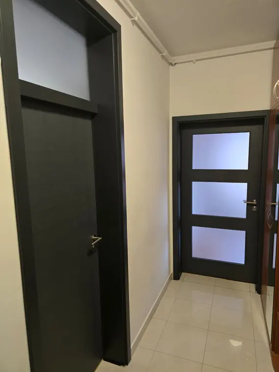 Antracit sobna vrata u Koprivnici — Koprivnica