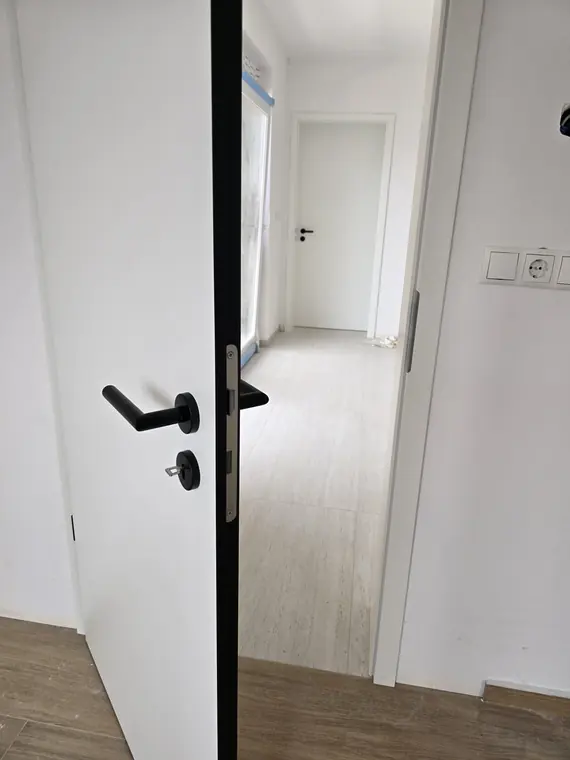 Sobna vrata ProLine u bijeloj i sivoj